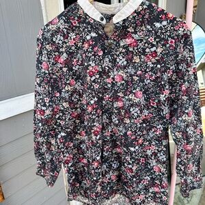 Down vibe Floral Long Sleeve Blouse